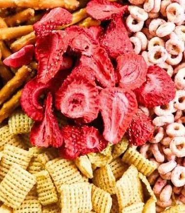 Valentine's Day party ideas with snack mix recipes and sweet snacks